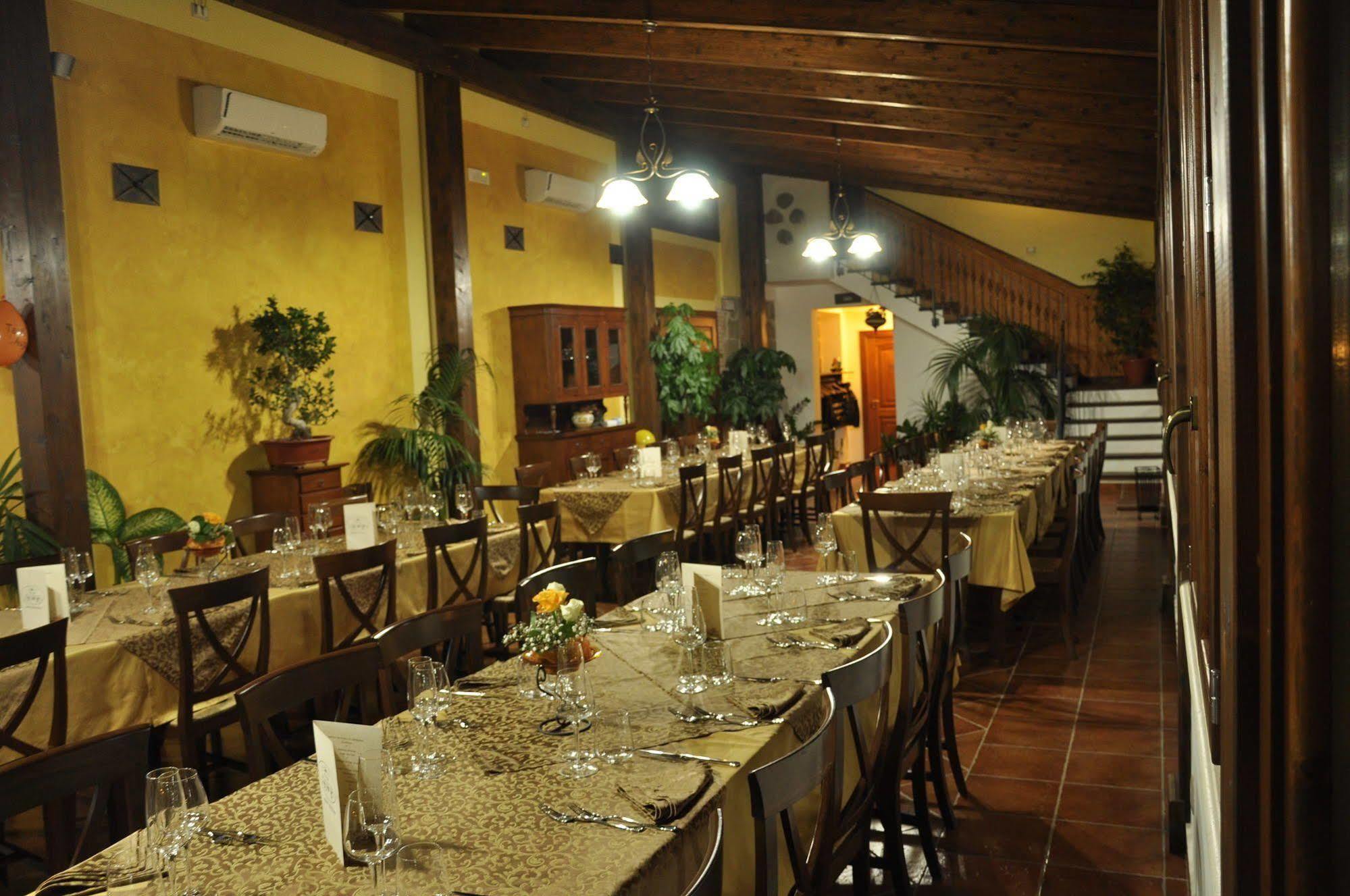 Borgo Patierno Pensionat Conca della Campania Exteriör bild